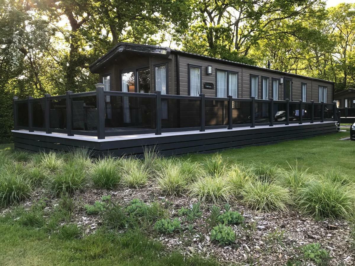 New Forest Holiday Lodge New Milton Exterior foto
